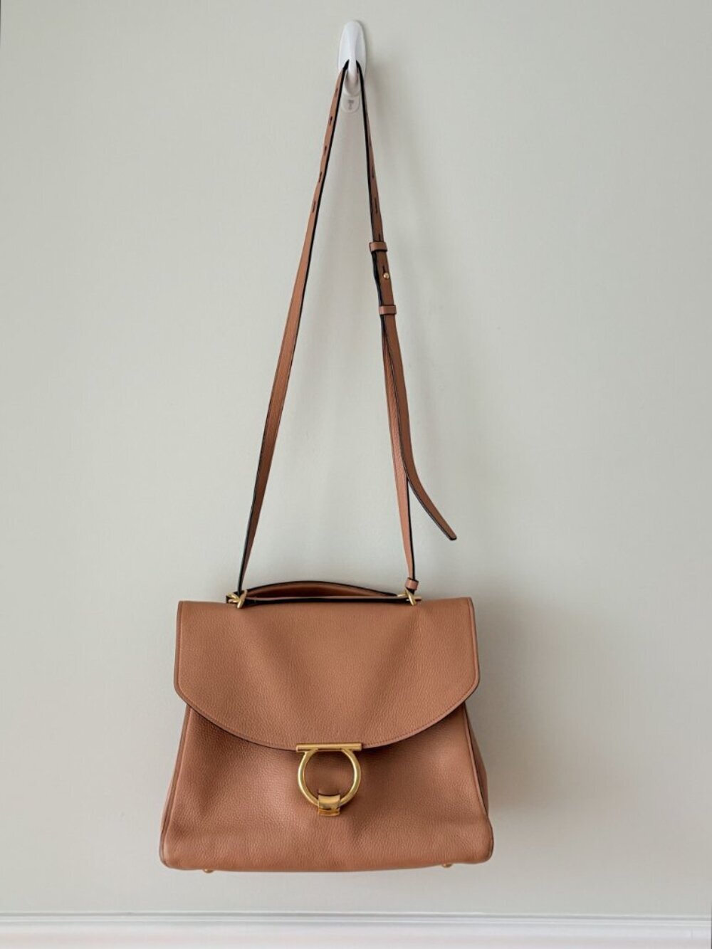 Salvatore Ferragamo Margot Satchel Beige Pink Calfskin Leather - Picture 3 of 8